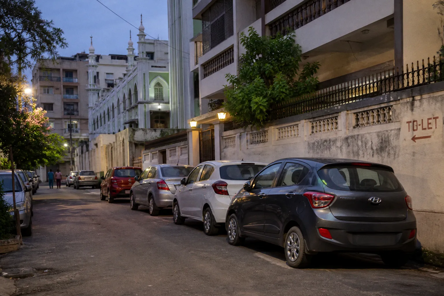 Mietwagen in Hyderabad (India): Praktischer Ratgeber für Selbstfahrer und Chauffeur-Dienste